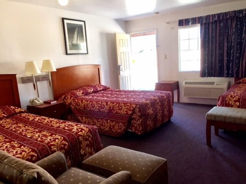 Maple Inn & Suites - photo 24