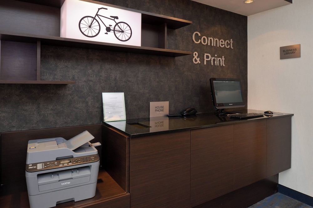 Fairfield Inn & Suites Cedar Rapids - photo 40