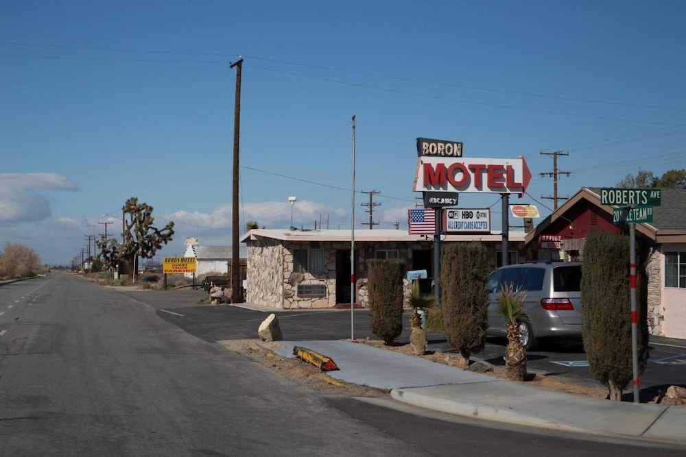 Boron Motel - photo 35