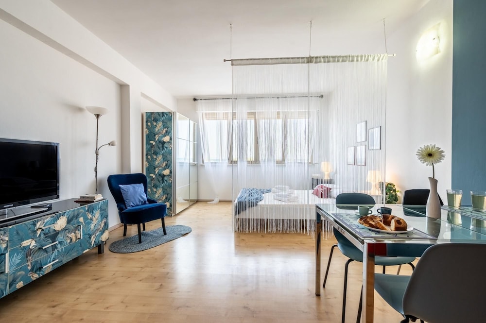 Waves Paradise Home in Livorno — 4-Star Luxury Hotel in Livorno, Italy