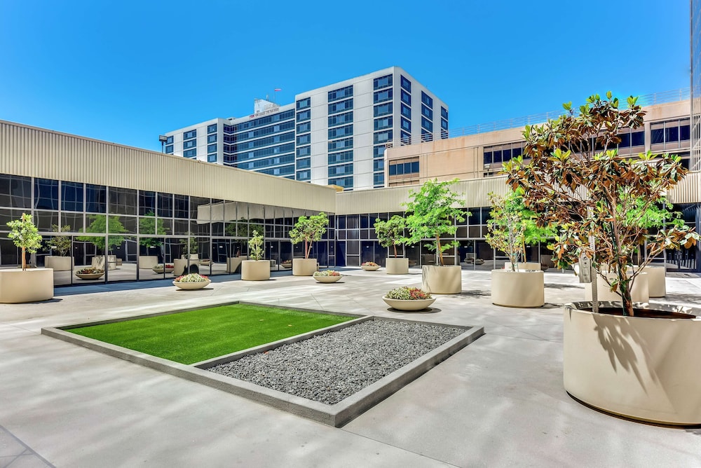 Hilton Los Angeles Airport - photo 74