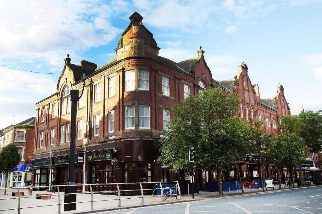 Furness Railway by Wetherspoon — hotel in Barrow In Furness