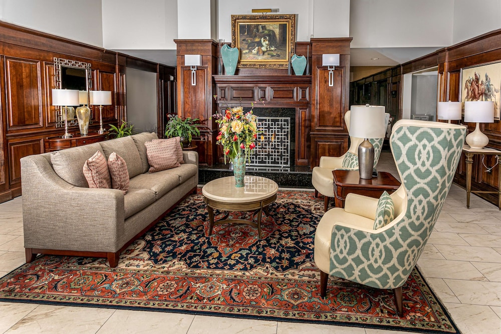 Hampton Inn & Suites Nashville Green Hills - photo 4