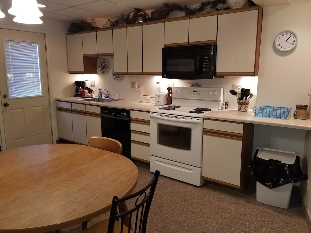 Lakeshor Motor Inn - photo 21