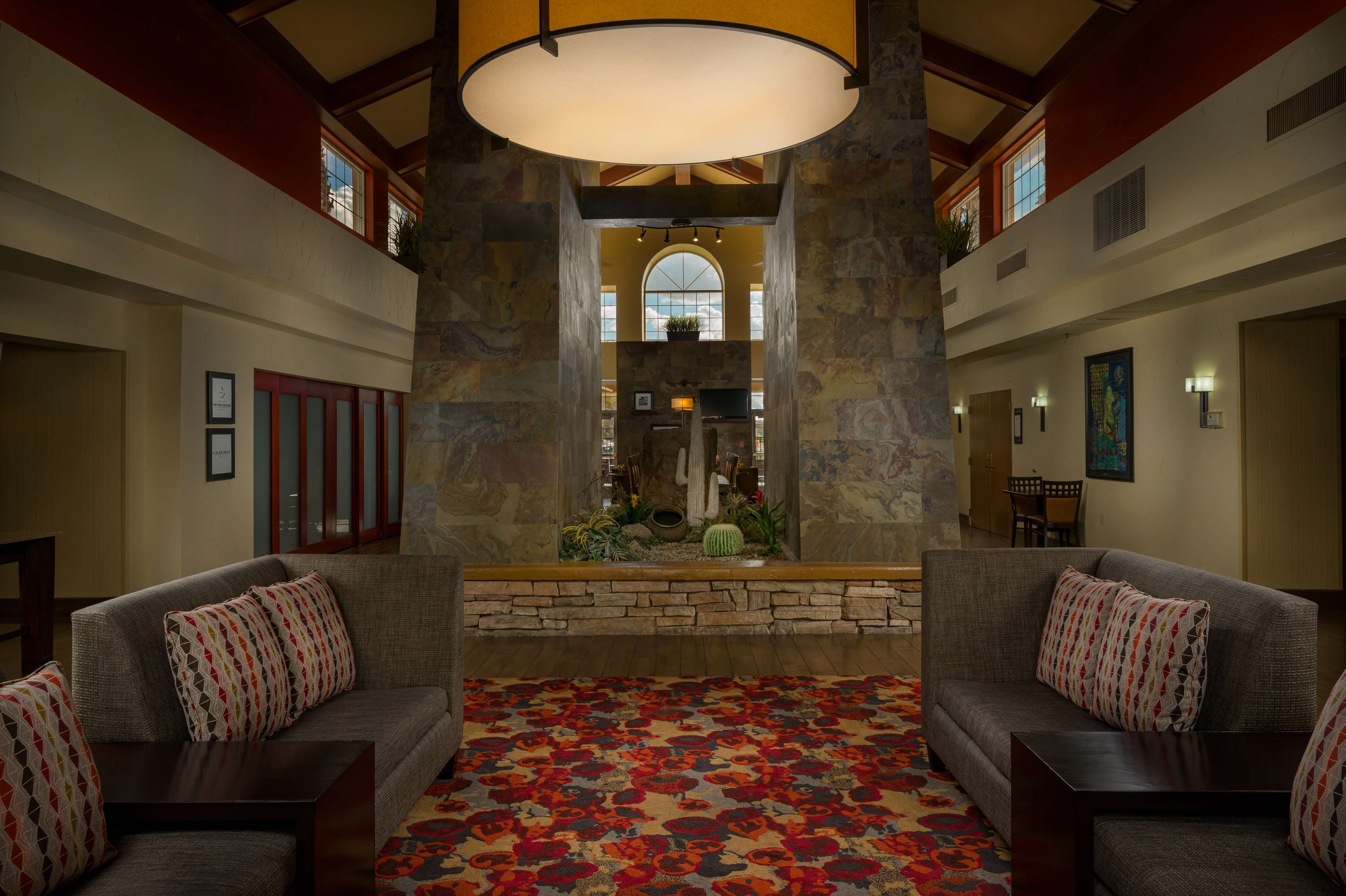 Hampton Inn & Suites Phoenix Scottsdale - photo 6