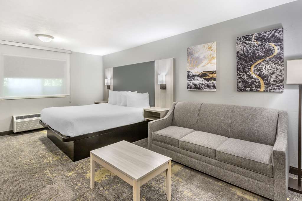 Best Western Plus Weston Inn - photo 27