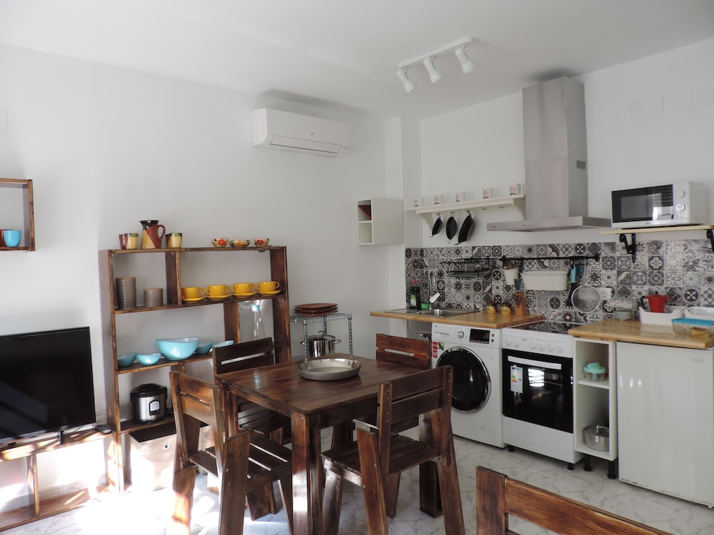 Apartamentos Barbancho 5683581 — Casar De Caceres
