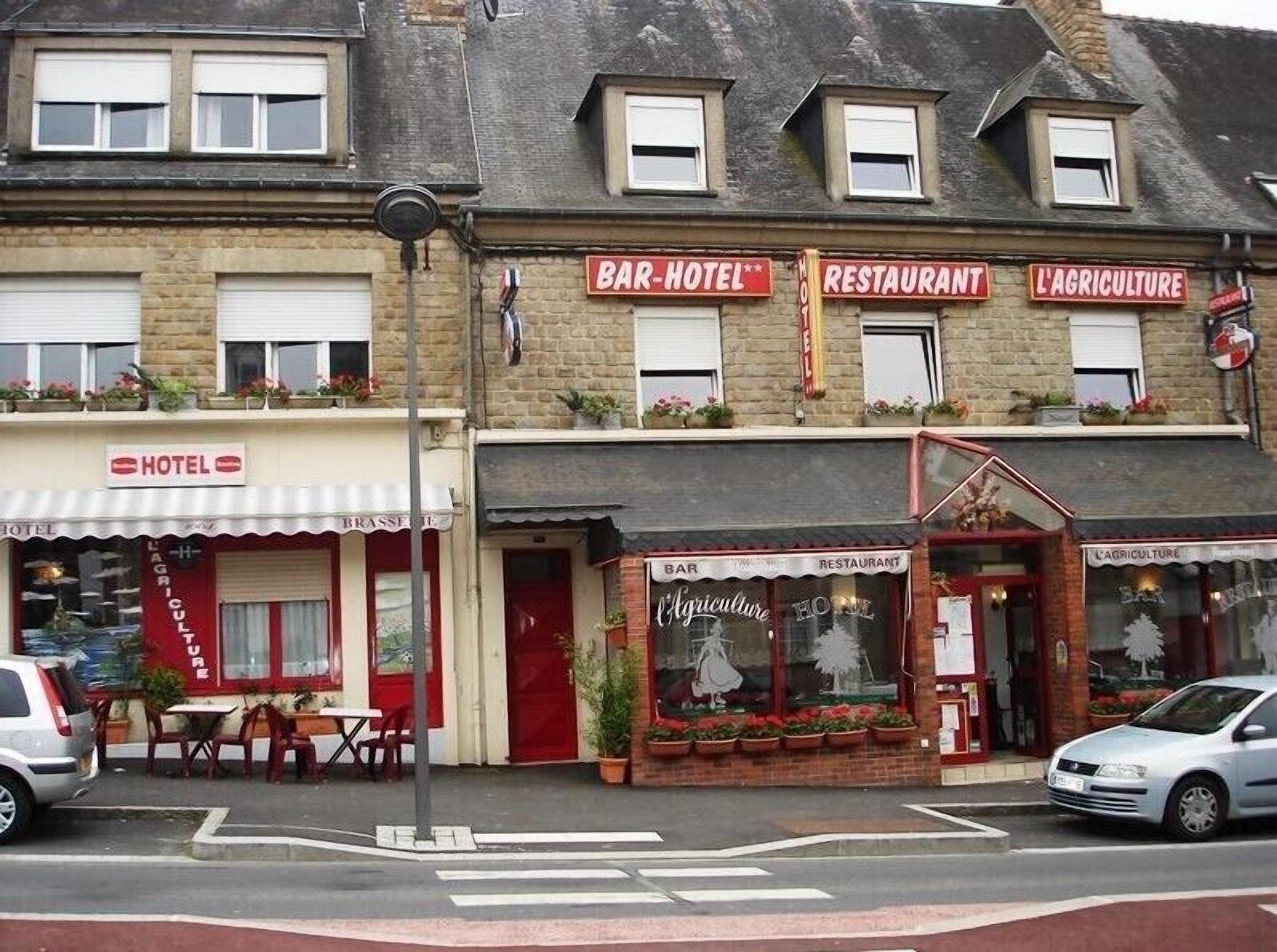 Hôtel Restaurant De L'agriculture — hotel in Saint-Hilaire-Du-Harcouet