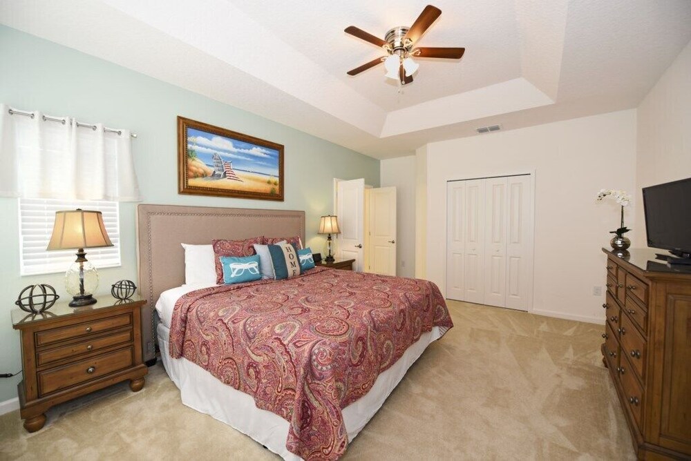 4557 Cabello Loop 6 bedrooms 3 bathrooms - photo 5