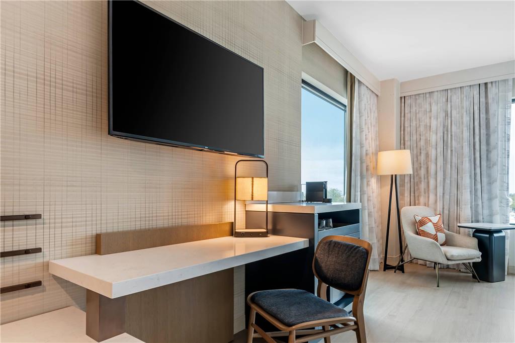 Cambria Hotel Austin Downtown - photo 17