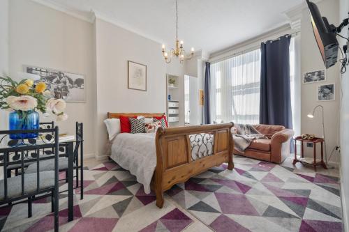 Modern Studio Apartment — 4-Star Luxury Hotel in London, United Kingdom