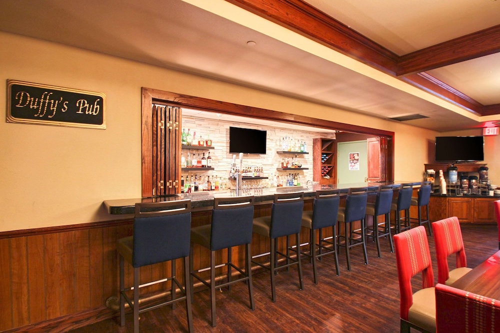 Comfort Suites Milwaukee Airport - photo 52