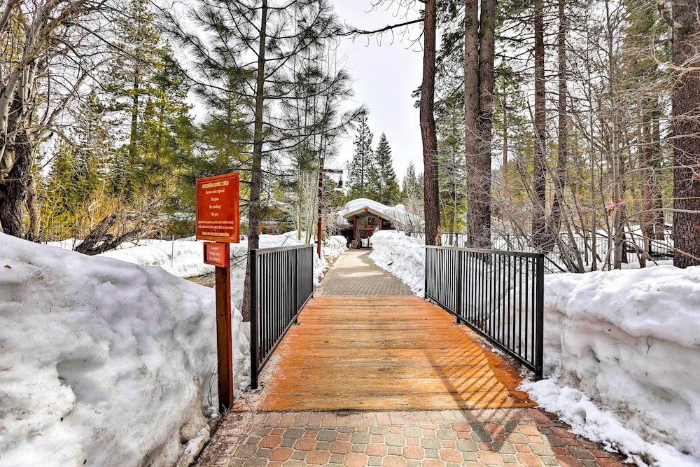 Less Than 1 Mi to North Star Resort Condo with Balcony - photo 22