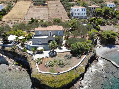 Lady of Hydra Villa sea front view private beach — 4-Star Luxury Hotel in Ydra, Greece