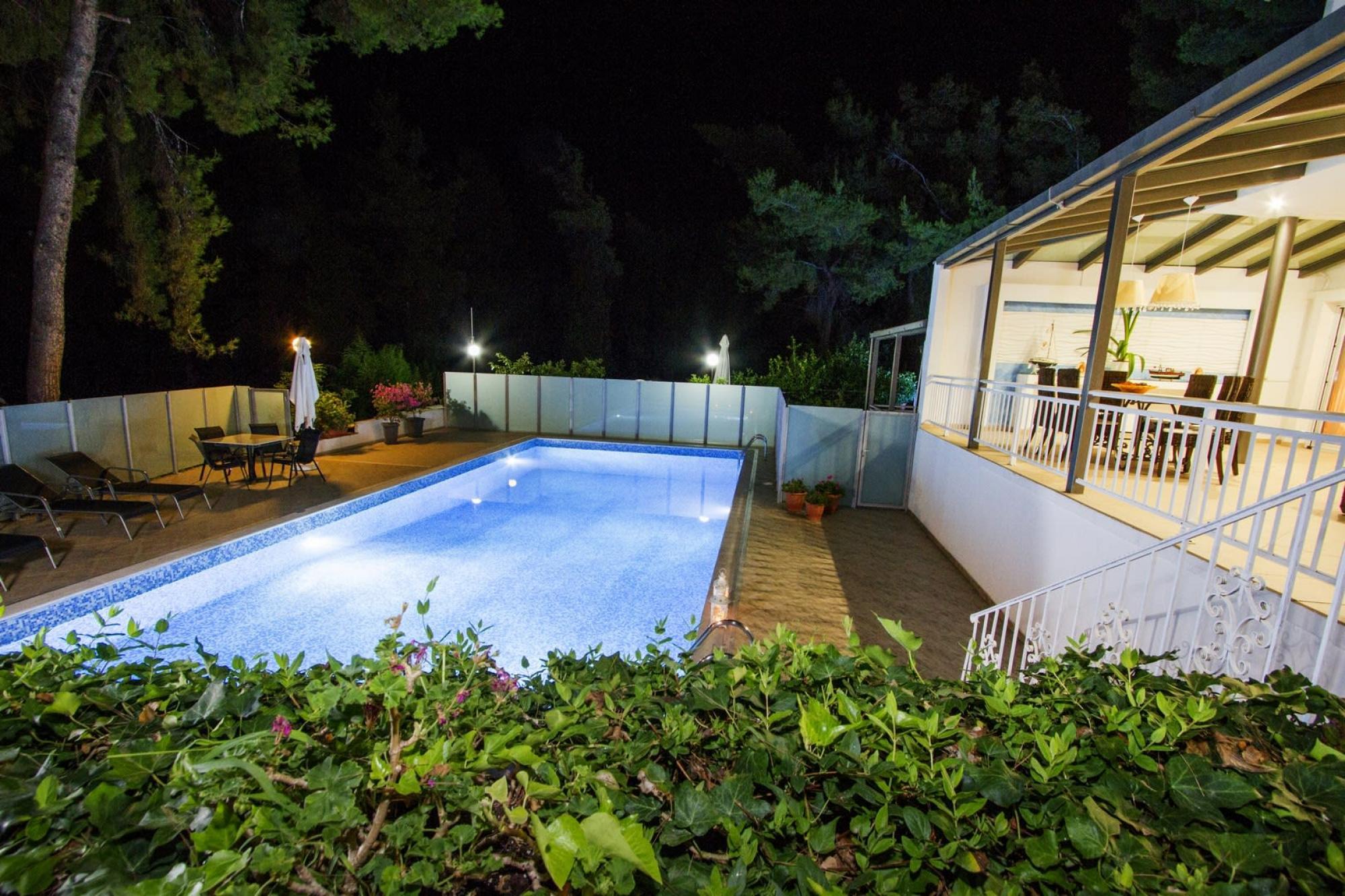 Sani Seaside Luxury Villa Danai Private Pool — 4-Star Luxury Hotel in Kassandreia, Greece