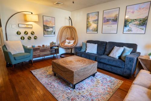 Main Retreat with King Bed in Master and has Garage in Springfield, United States