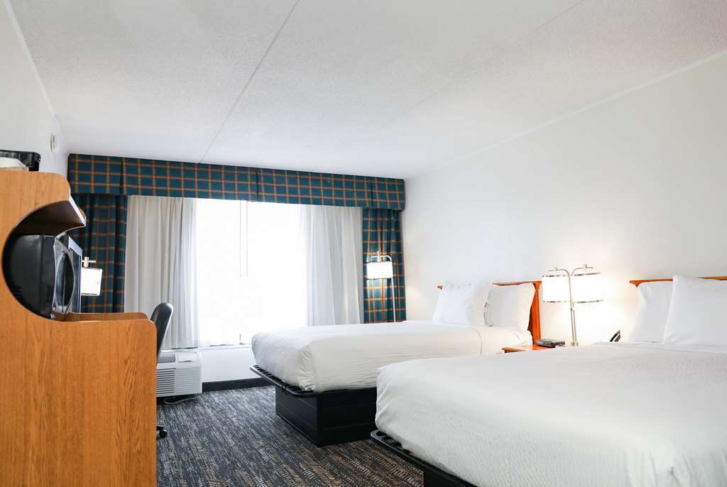 Ramada by Wyndham Cumberland Downtown - photo 21