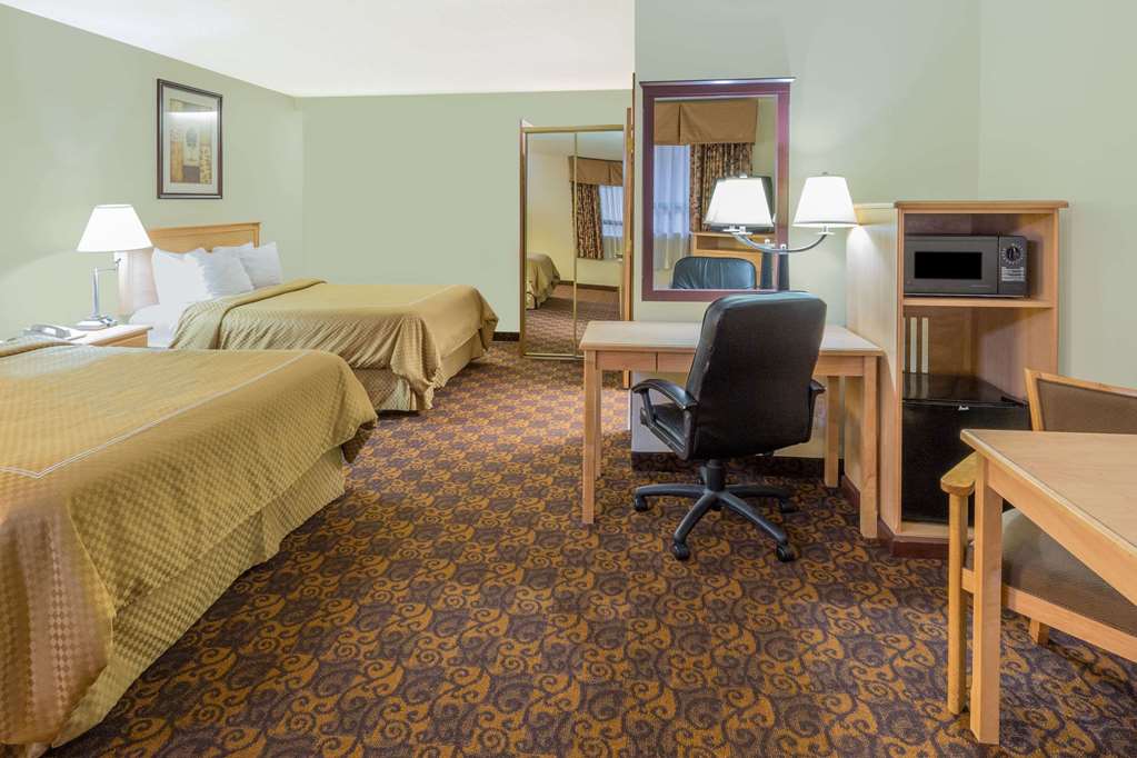 Days Inn by Wyndham Black Bear - photo 7