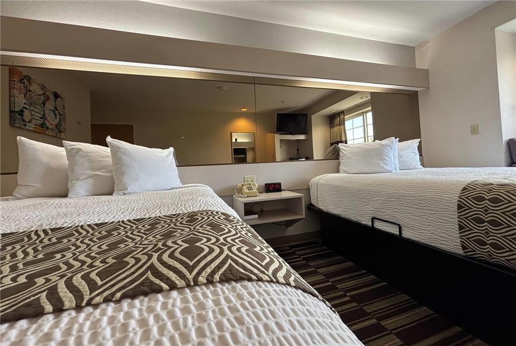 Microtel Inn by Wyndham Champaign - photo 9