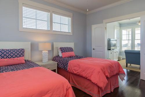 Kiki Hut by Oak Island Accommodations - photo 39
