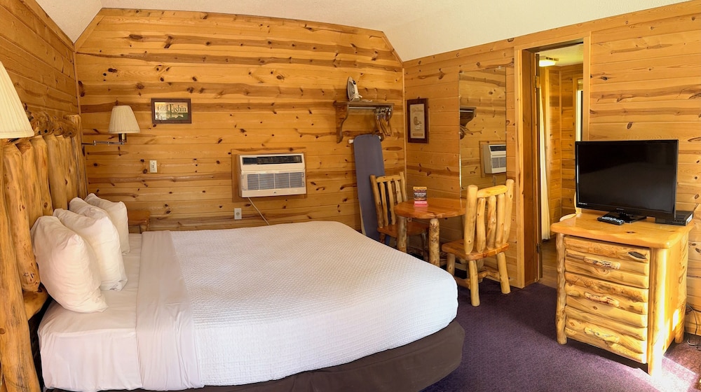 Cabins of Mackinaw - photo 19