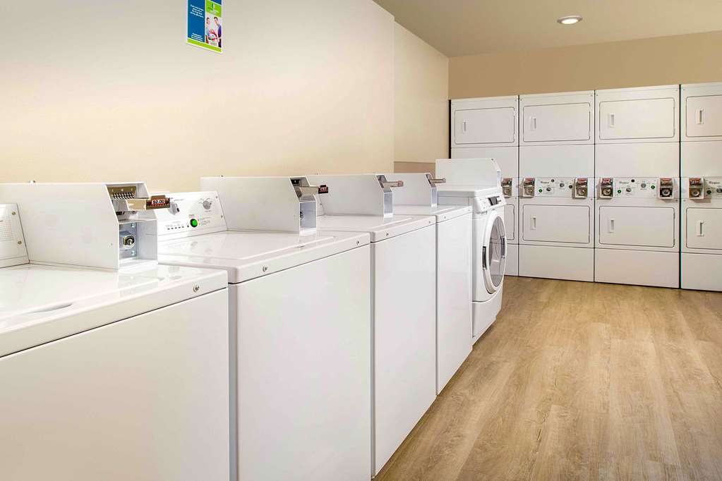WoodSpring Suites Fargo North Near NDSU - photo 15