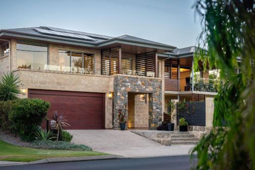 Bay Largo I Private Properties — Quindalup