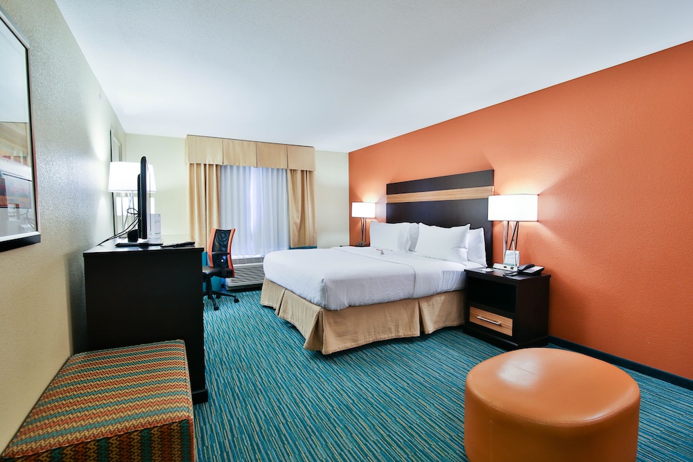 Holiday Inn Bismarck by IHG - photo 13