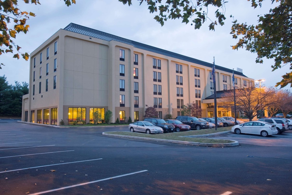 Hampton Inn Reading Wyomissing - photo 37