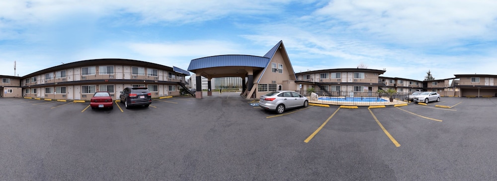 University Inn & Suites - photo 36