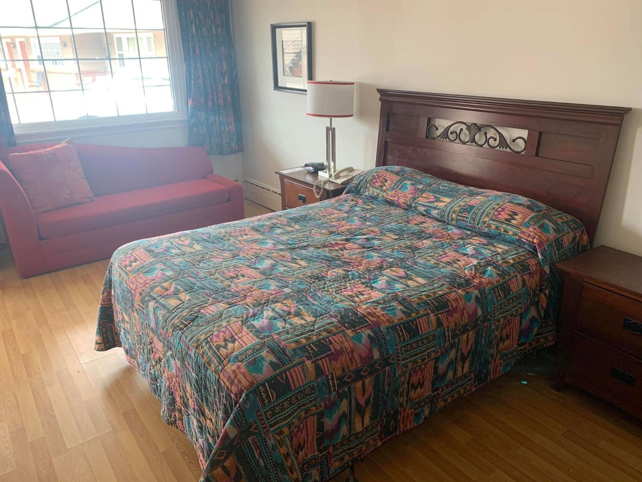 Stonehouse Motel and Restaurant — hotel in Truro
