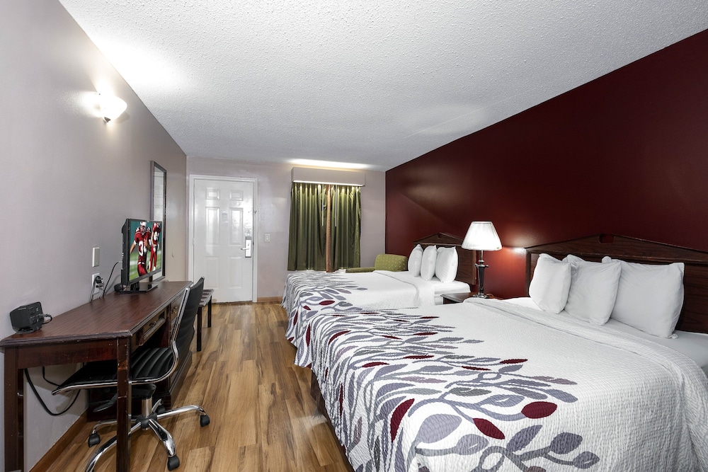 Red Roof Inn & Suites Wilson - photo 18
