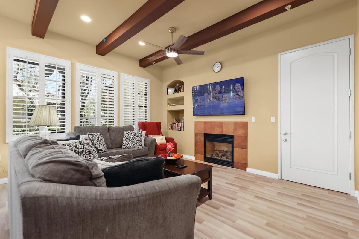 LV203 Downstairs 2 Bedroom Villa Near Main Pools — 4-Star Luxury Hotel in La Quinta, United States