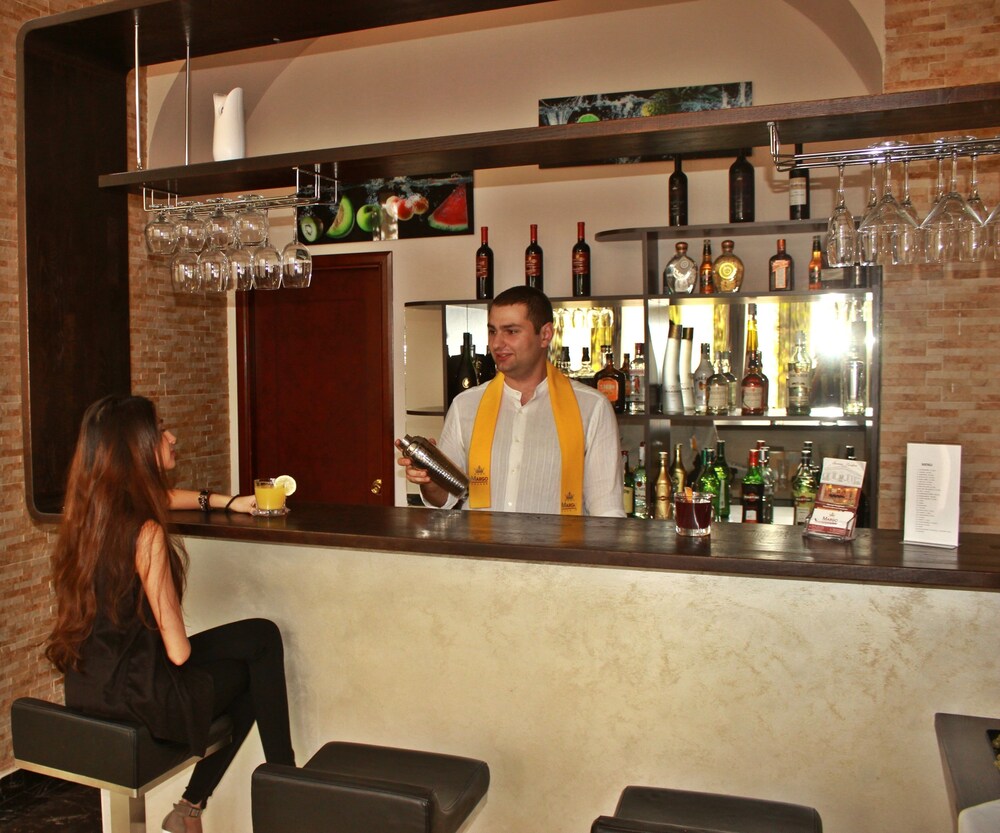 Hotel Bar