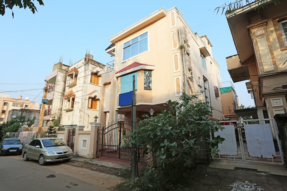 OYO 4877 Chandrasekharpur pet-friendly hotel Bhubaneshwar