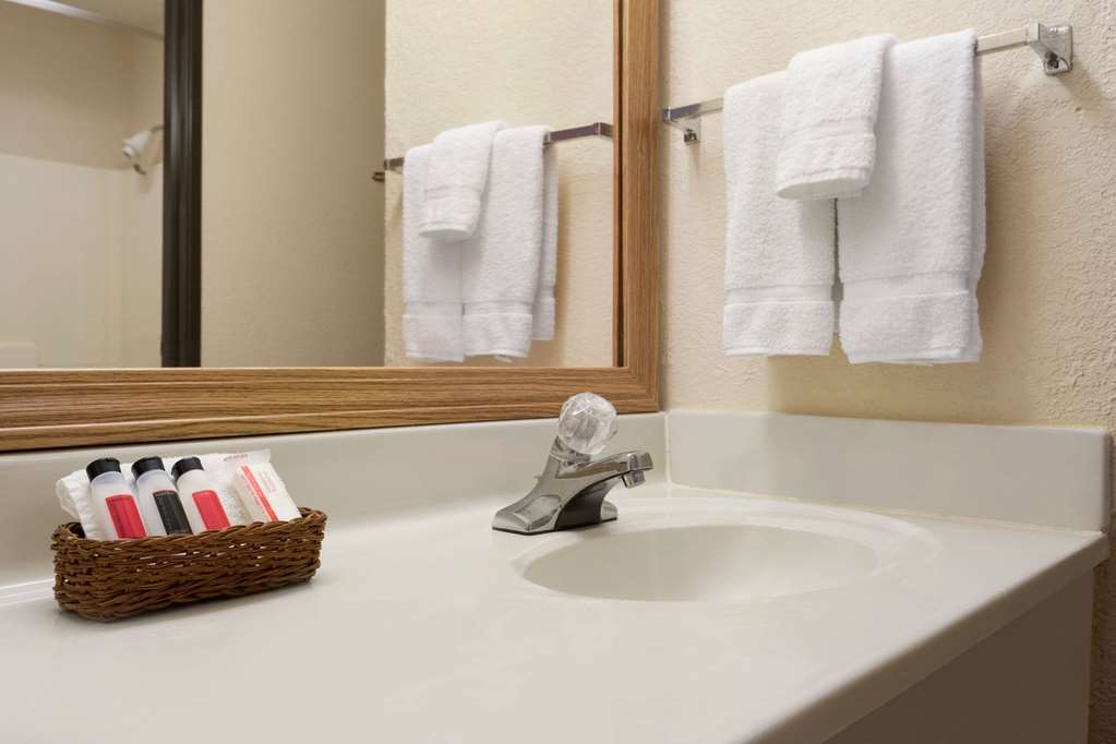 Baymont by Wyndham Logan - photo 11