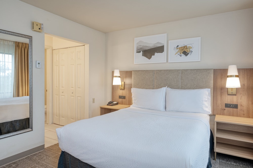 Staybridge Suites Allentown Bethlehem Airport by IHG - photo 20