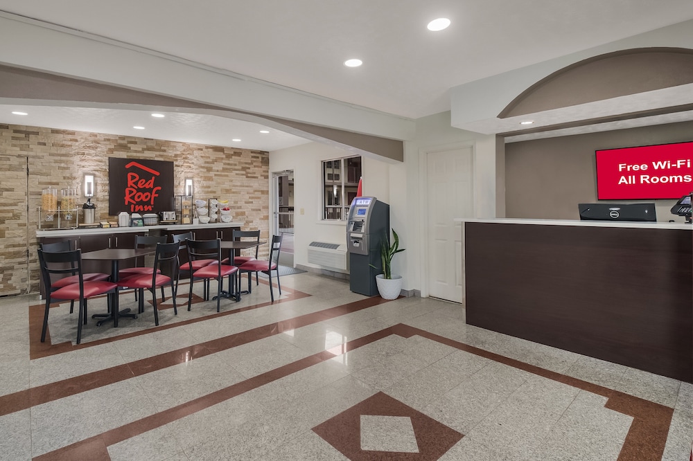 Red Roof Inn Crossville - photo 2