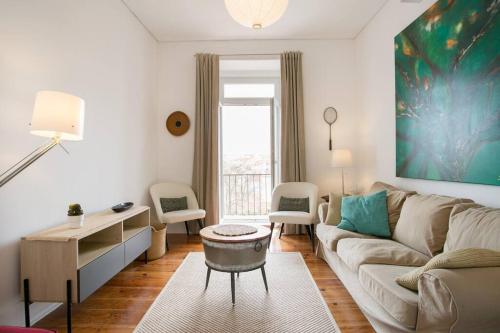 Principe Real beautiful View 3 bedrooms flat — 4-Star Luxury Hotel in Lisbon, Portugal