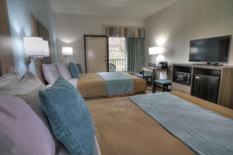 Pigeon River Inn - photo 99