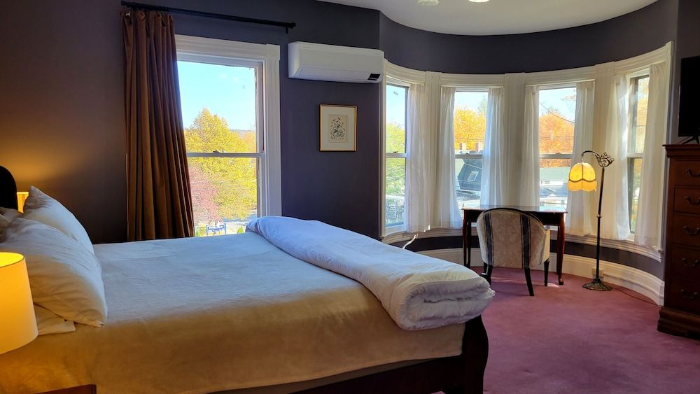 The Elizabeth Inn and Restaurant - photo 7