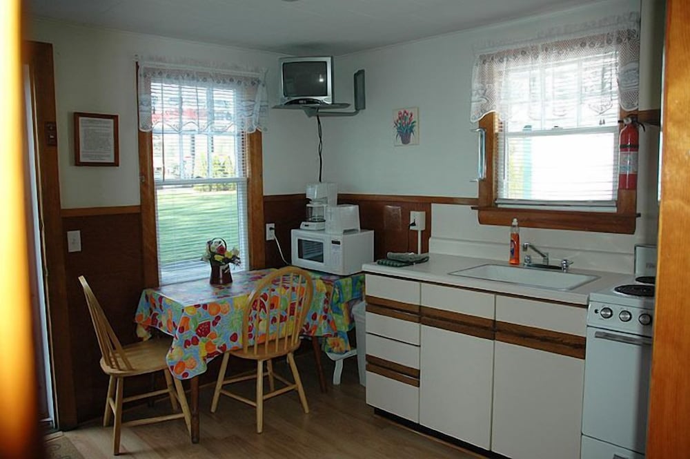 Channel Watefront Cottages - photo 27