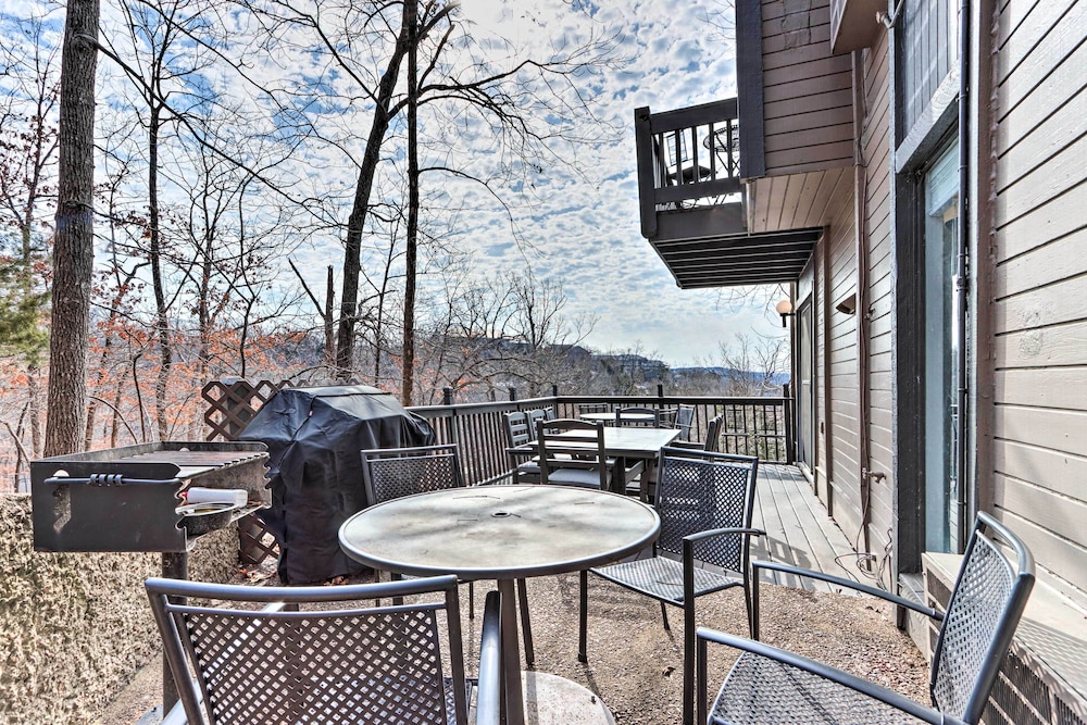 1 Mi to Margaritaville Resort: Osage Beach Home - photo 13