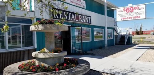 Wild Rose Country Inn in Grande Prairie, Canada