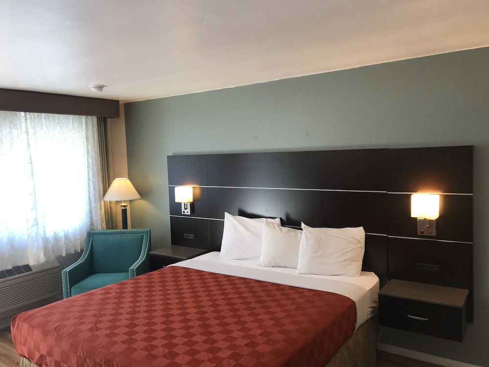 Olive Tree Inn & Suites by Howard Johnson WYNDHAM - photo 31