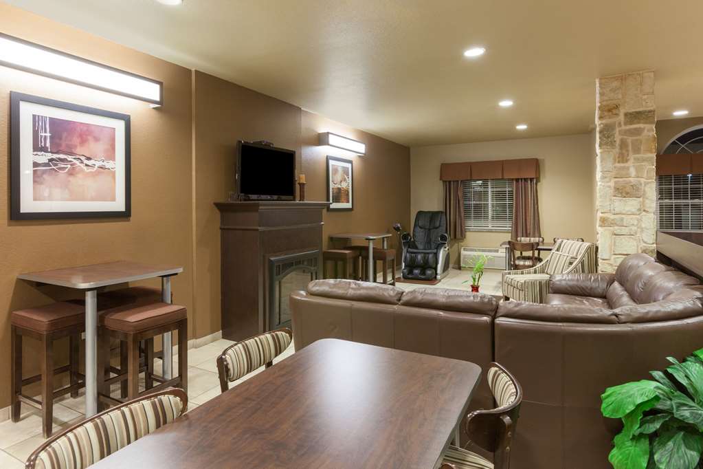 Microtel Inn & Suites by Wyndham Searcy - photo 2