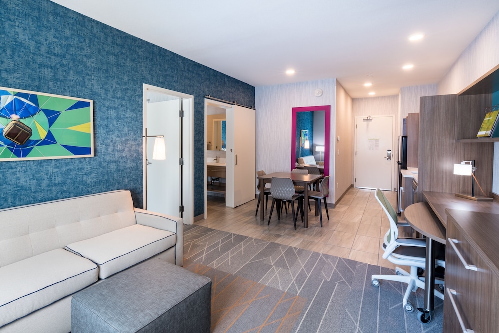 Home2 Suites by Hilton Temecula - photo 9