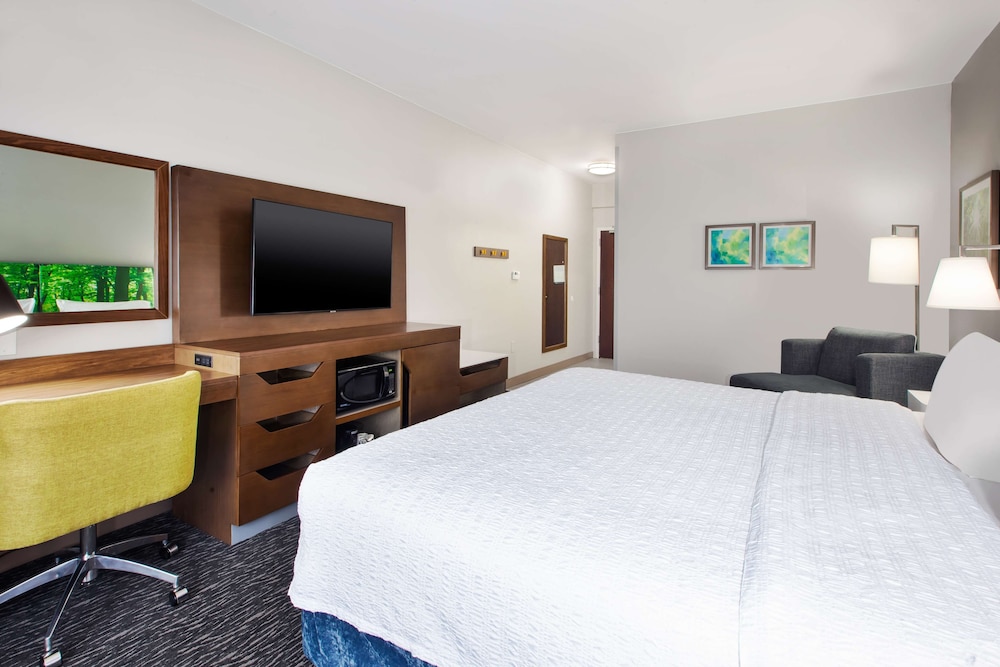 Hampton Inn Clarion - photo 38