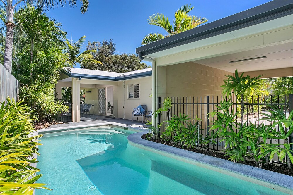 Kewarra Beach Retreat 1 — 4-Star Luxury Hotel in Kewarra Beach, Australia