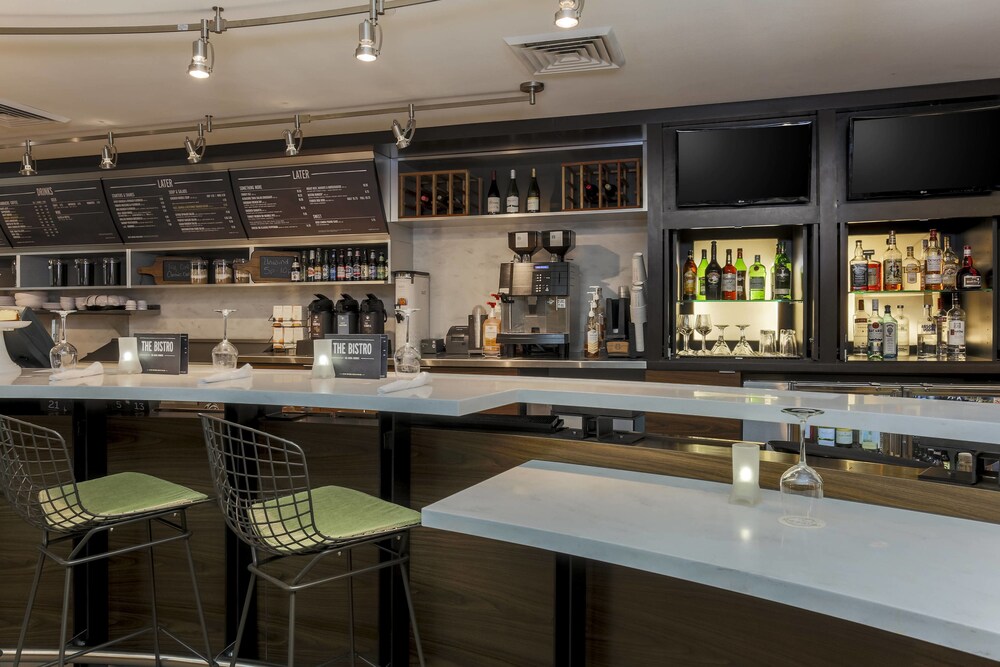 Courtyard by Marriott Potomac Mills Woodbridge - photo 17